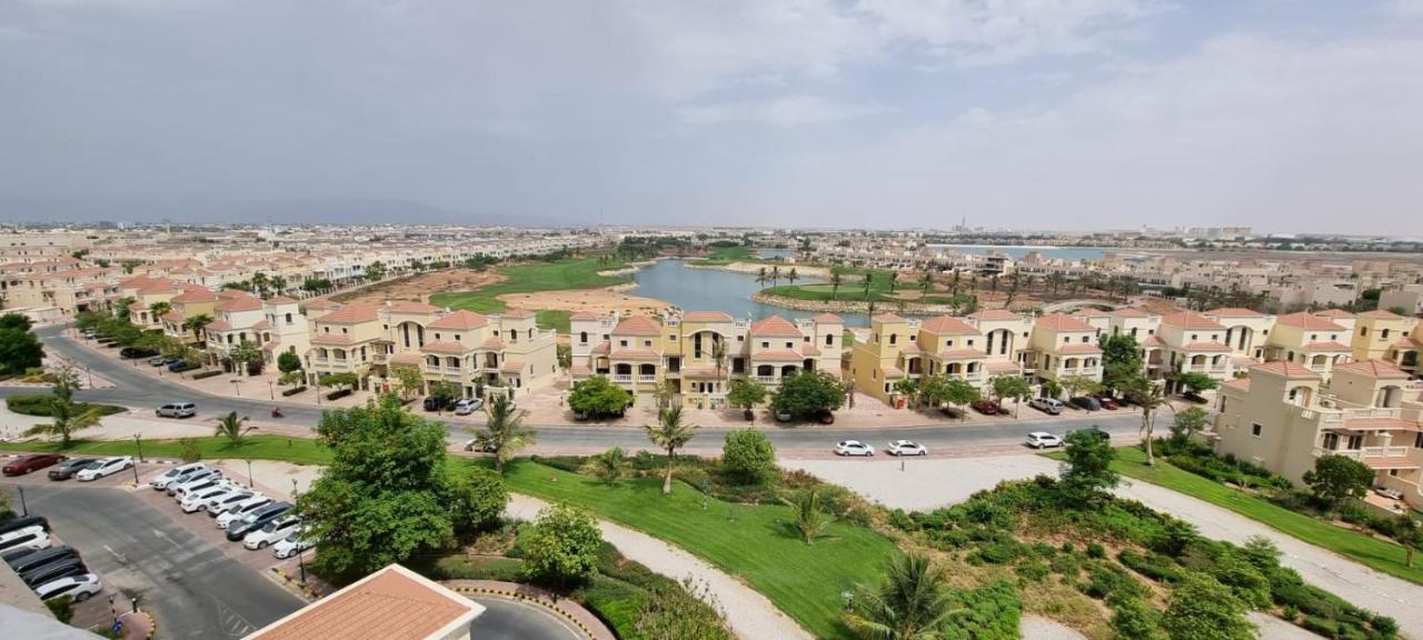 Lovely Lagoon View Studio Apartment Ras al-Khaimah Bagian luar foto